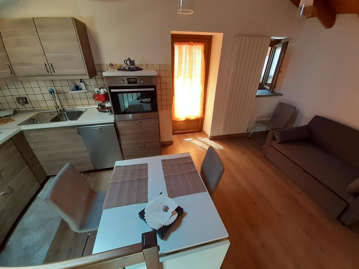 Acero Rosso Villa Champdepraz Bagian luar foto